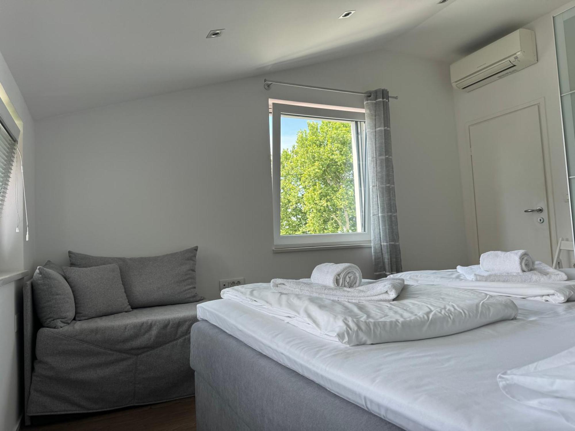 Apartments & Rooms Artemus Belveder Koper Ruang foto