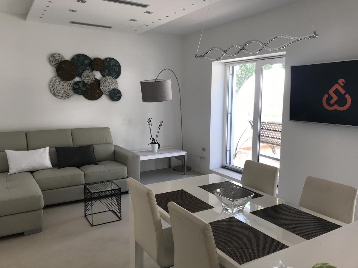 Apartments & Rooms Artemus Belveder Koper Bagian luar foto